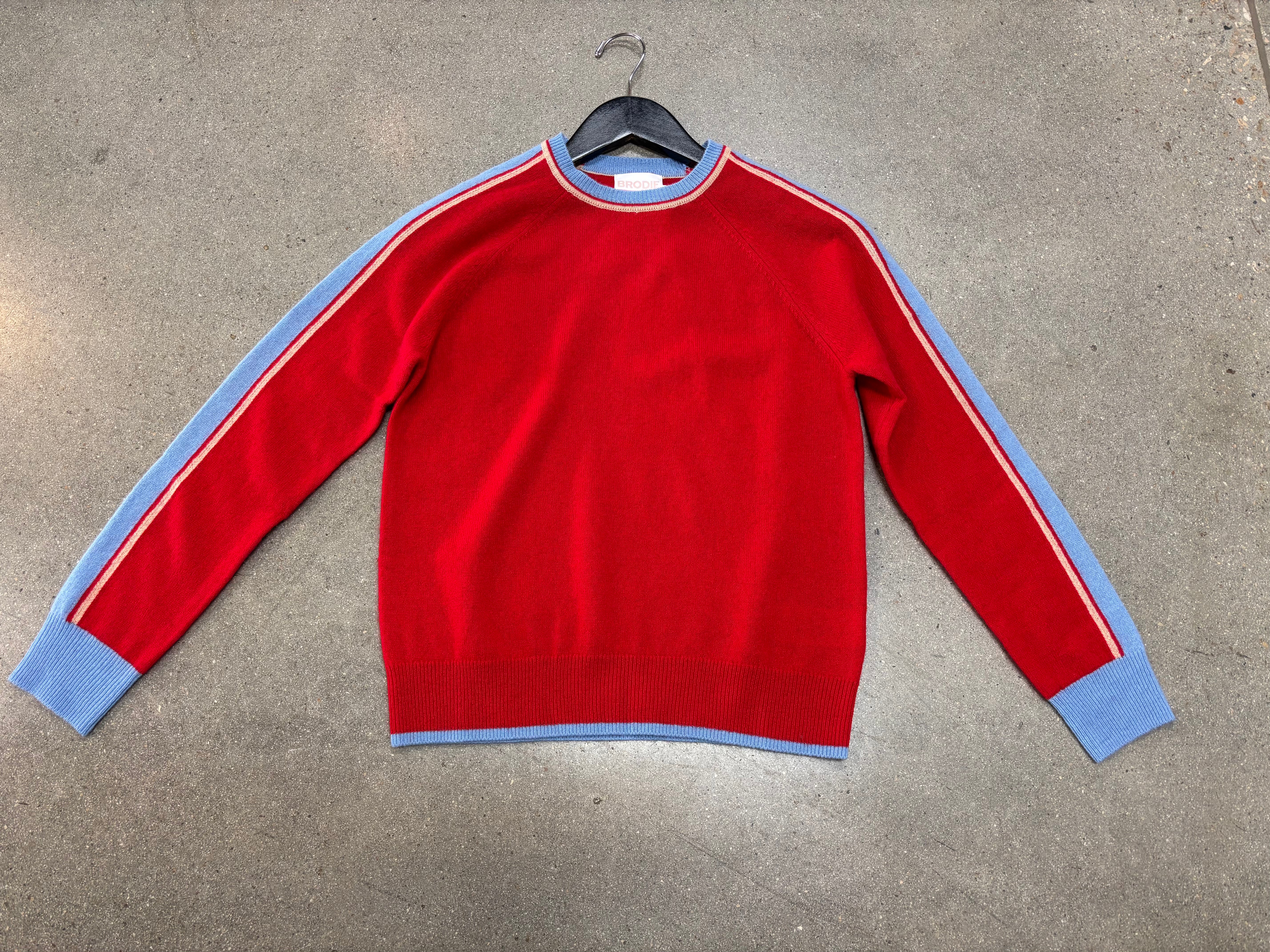 Brodie - Striped Sleeve Mini Cashmere Sweater / Red