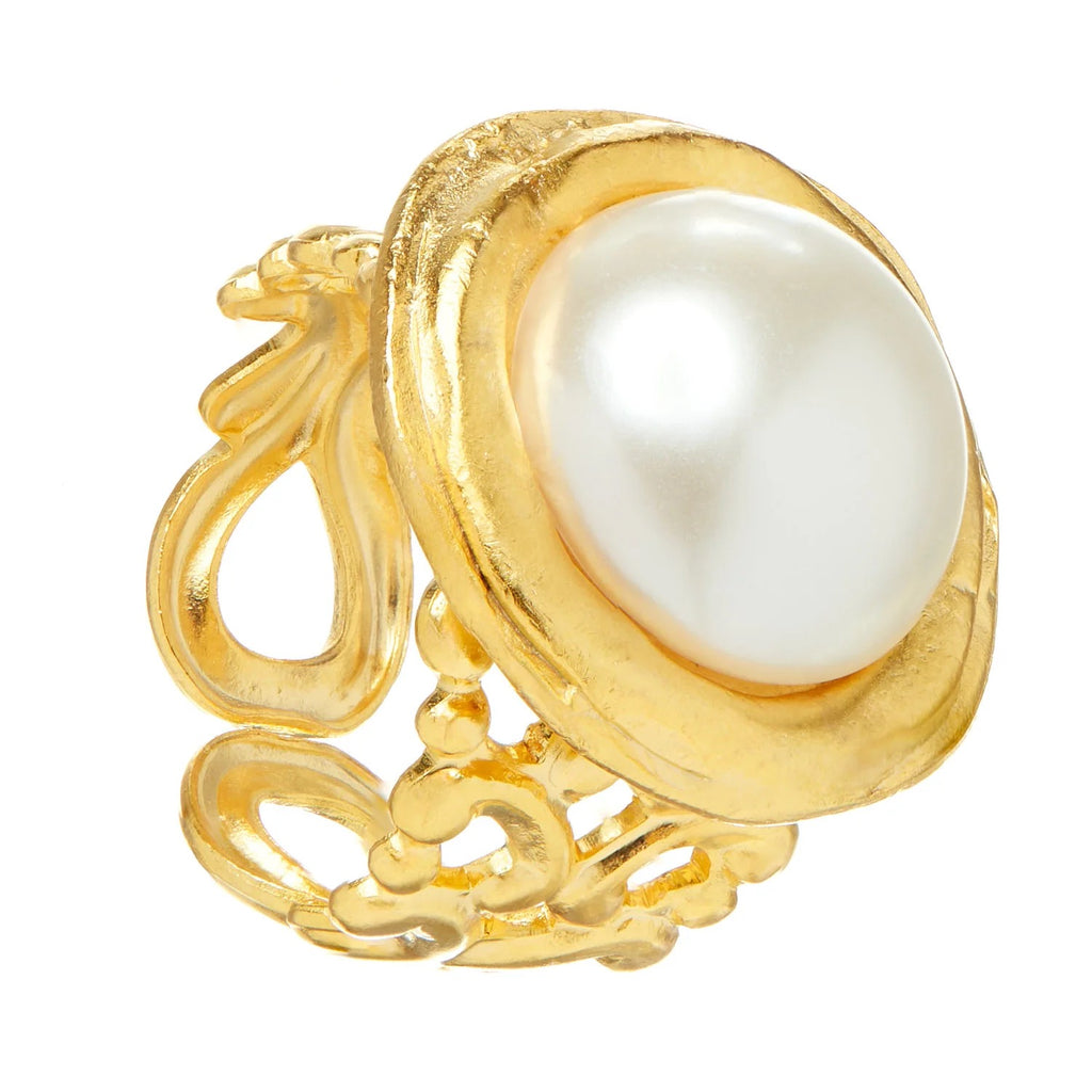 Susan Shaw - Pearl Cab Ring / Gold